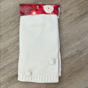 New Knitted Tree Skirt